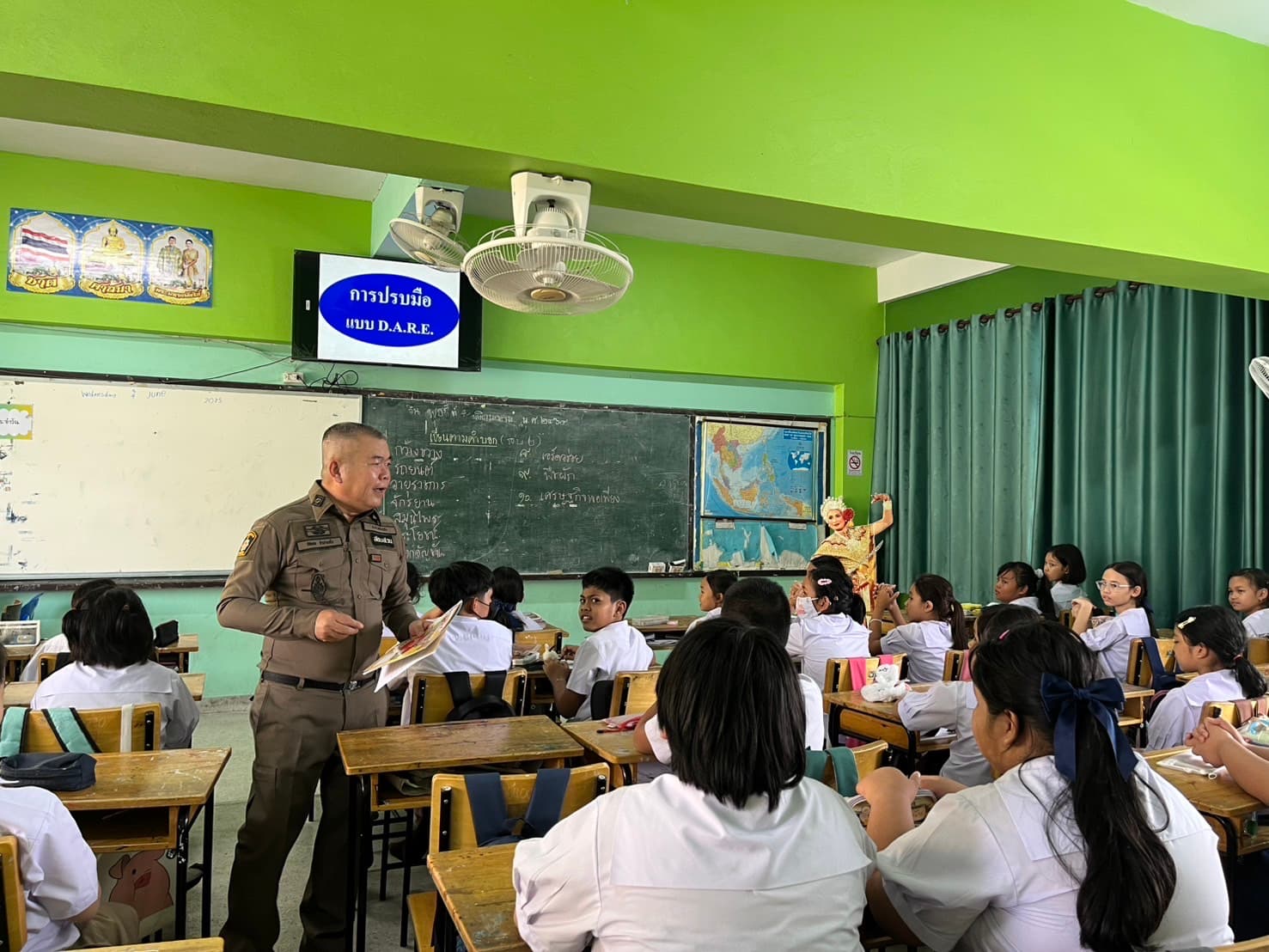 🇹🇭D.A.R.E.ประเทศไทย🇹🇭  โครงการการศึกษาเพื่อต่อต้านการใช้สารเสพติดในนักเรียน (D.A.R.E ประเทศไทย)