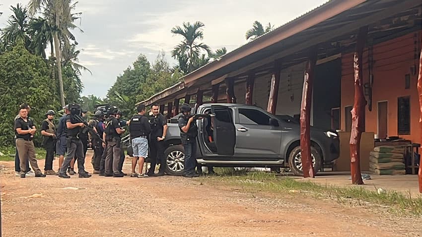ชุมพรเดือด! มือปืนคลั่งไล่ยิง 2 จุด ดับ 1 เจ็บสาหัส 1 – ตร.ปิดล้อมล่าตัว หวั่นก่อเหตุซ้ำ