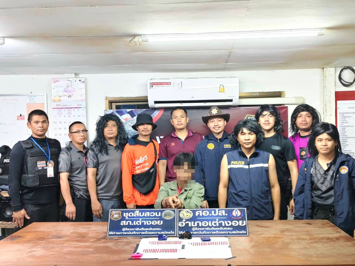 เด็ดปีกเครือข่าย “นายแหล่”! ฝ่ายปกครองเต่างอยสนธิกำลังตำรวจ บุกรวบ “นายเงื่อน” คาของกลางยาบ้าเกือบ 600 เม็ด
